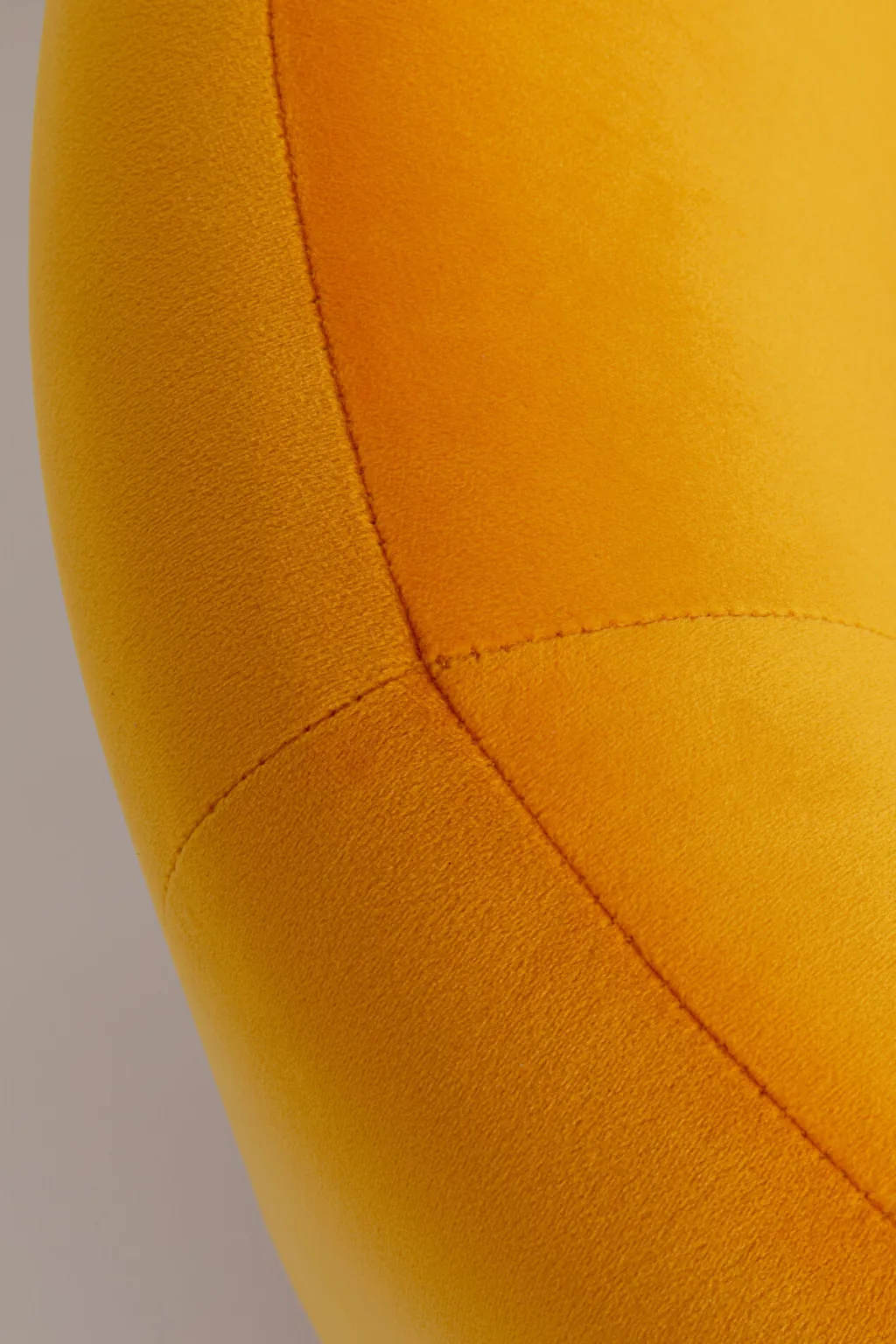 orion_yellow_pyriv_nojatuoli_keltainen_5.webp Nojatuolit>KARE Design Orion Yellow Pyörivä Nojatuoli, Keltainen