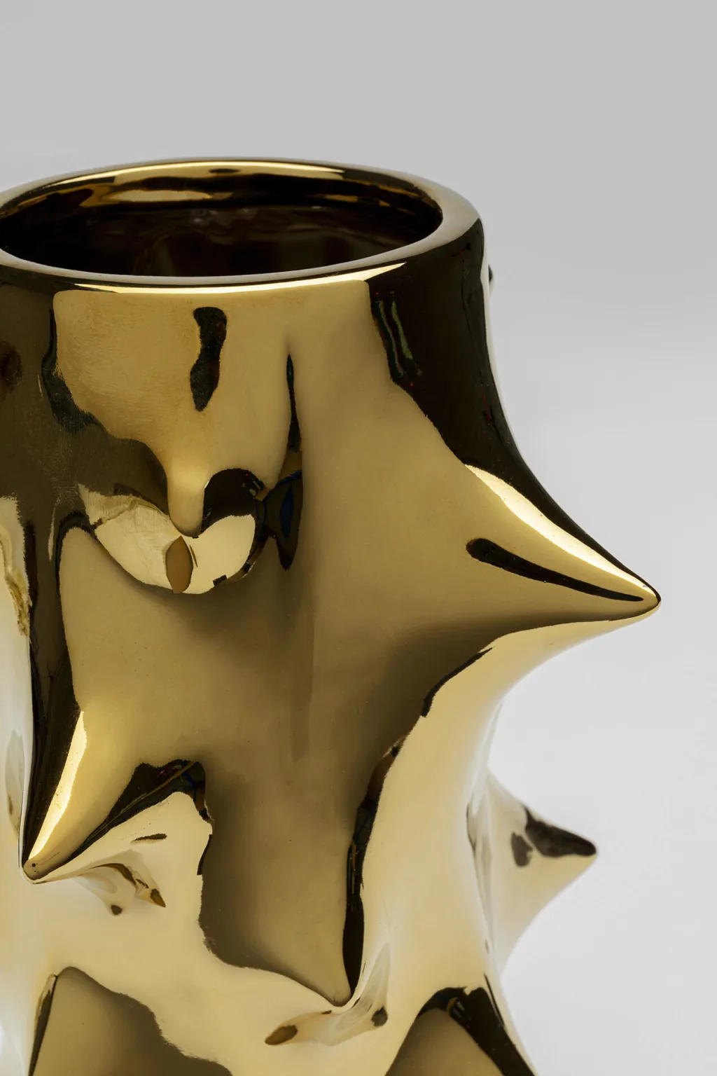 pointy_gold_maljakko_kulta_cm_1.webp Olohuone>KARE Design Pointy Gold Maljakko Kulta 25cm