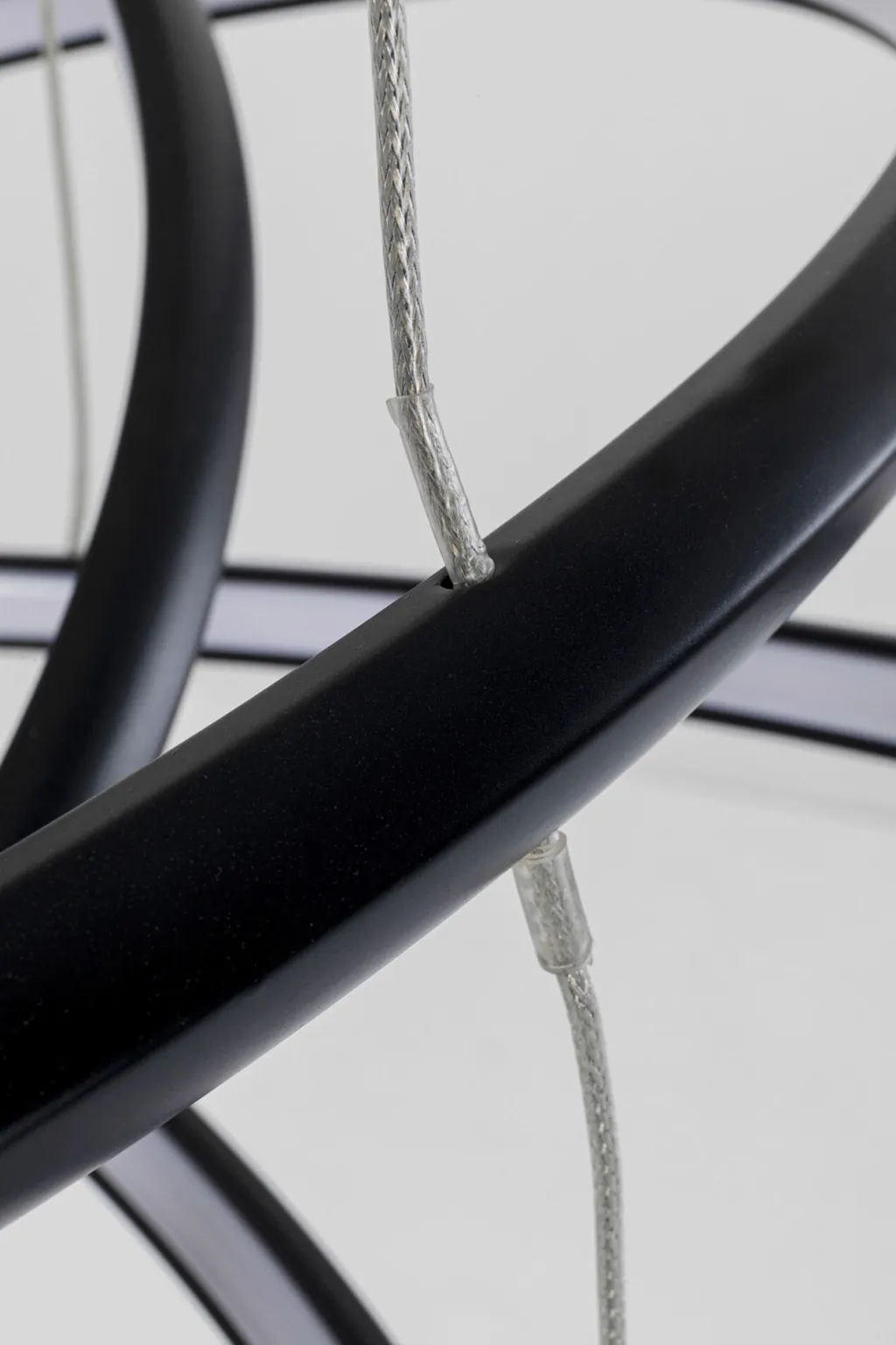 saturn_riippuvalaisin_musta_cm_4.webp Riippuvalaisimet>KARE Design Saturn Riippuvalaisin Musta Ø72cm
