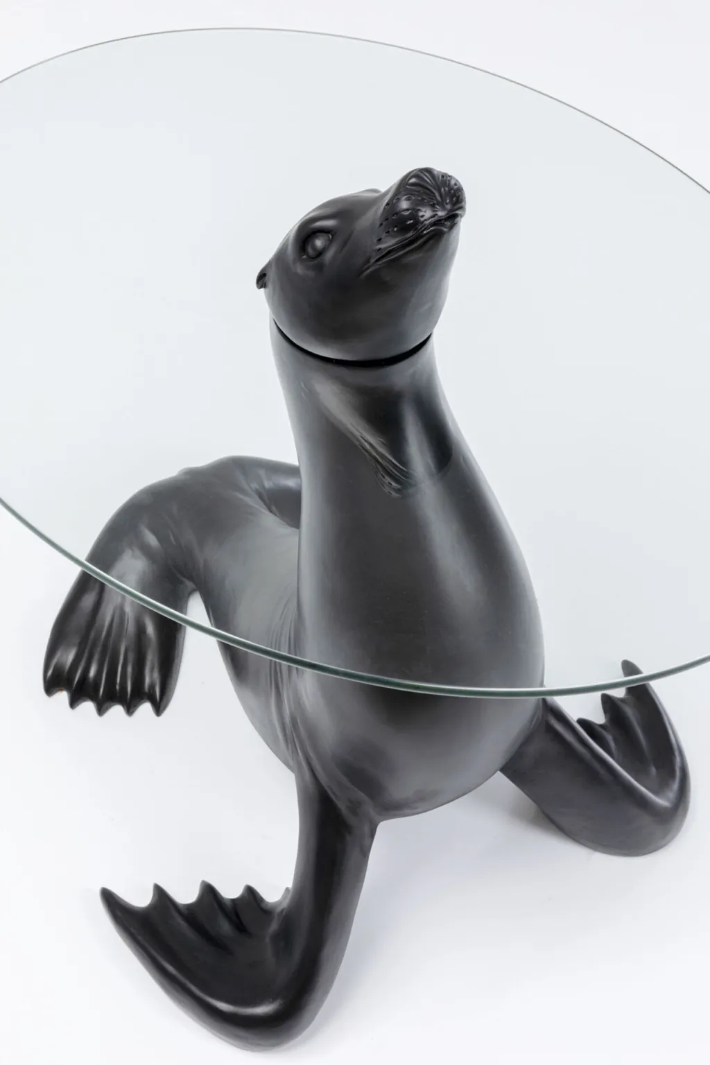 sea_lion_merileijona_sivupyt_cm_6.webp Sohvapöydät>KARE Design Sea Lion Merileijona Sivupöytä Ø50cm