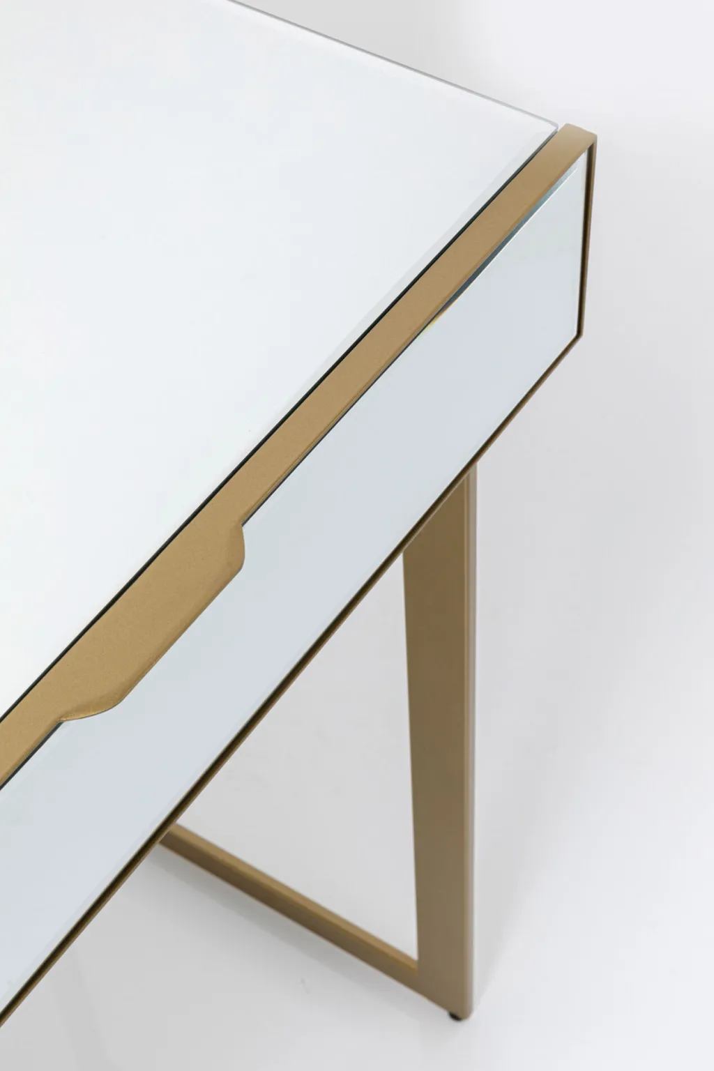 soran_konsolipyt_kulta_xcm_8.webp Työpöydät>KARE Design Soran Konsolipöytä, Kulta 120x50cm