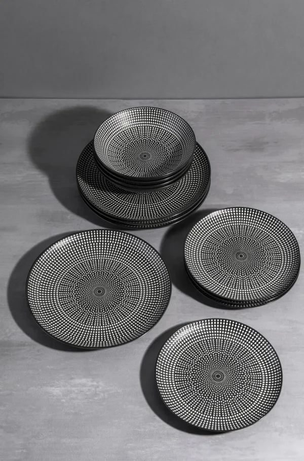 Mukit | Lautaset>KARE Design Tokyo Astiasto (12/osaa)