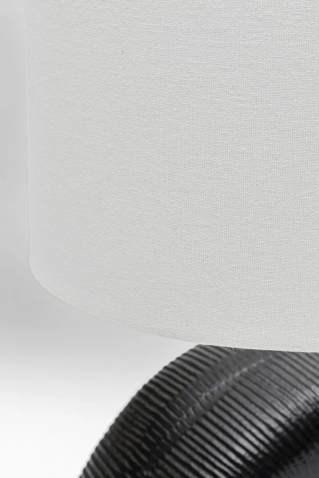 tube_pytvalaisin_cm_4-1.webp Pöytävalaisimet>KARE Design Tube Pöytävalaisin 52cm
