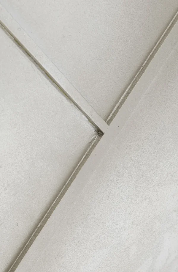 Senkit | Lipastot>KARE Design Venice Triangle Senkki 180x64cm
