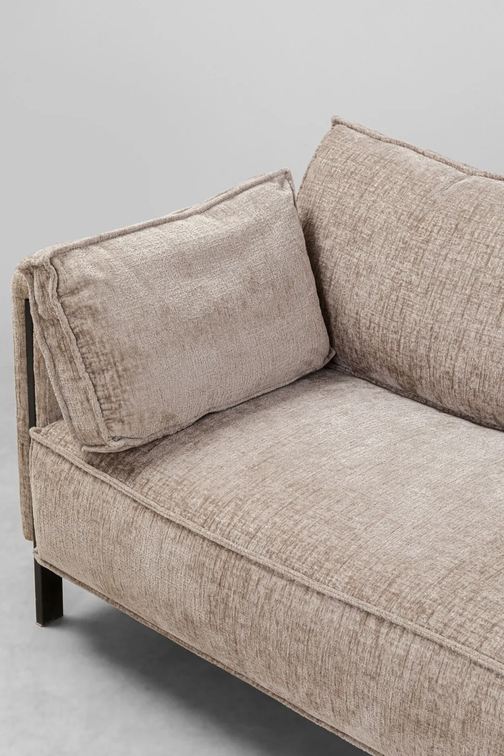 victor_sohva_istuttava_beige_cm_6.webp Sohvat | Olohuone>KARE Design Victor Sohva, 3-istuttava, Beige 233cm
