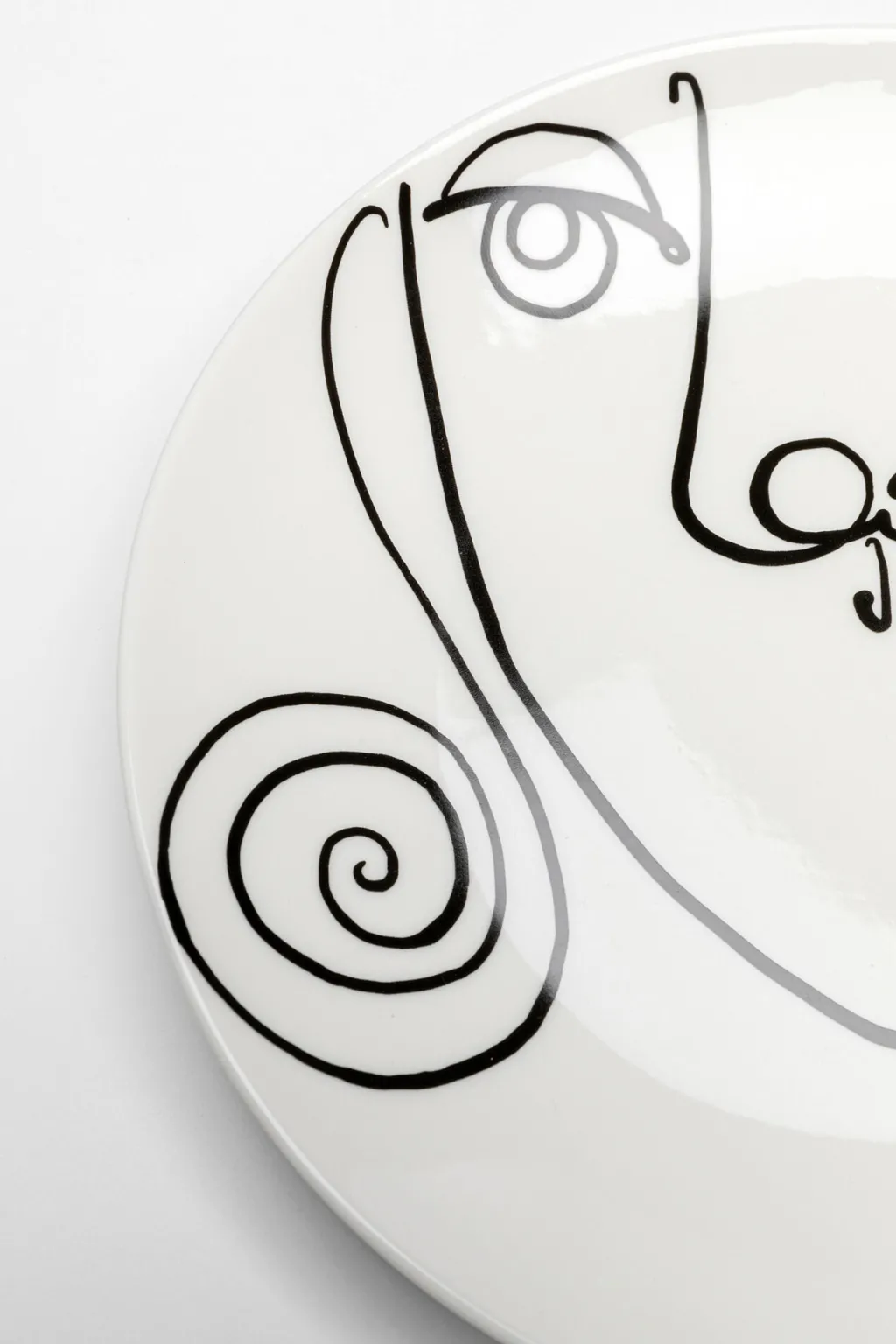 viso_donna_kahvikuppisetti_osaa_6.webp Kupit>KARE Design Viso Donna Kahvikuppisetti (2/osaa)
