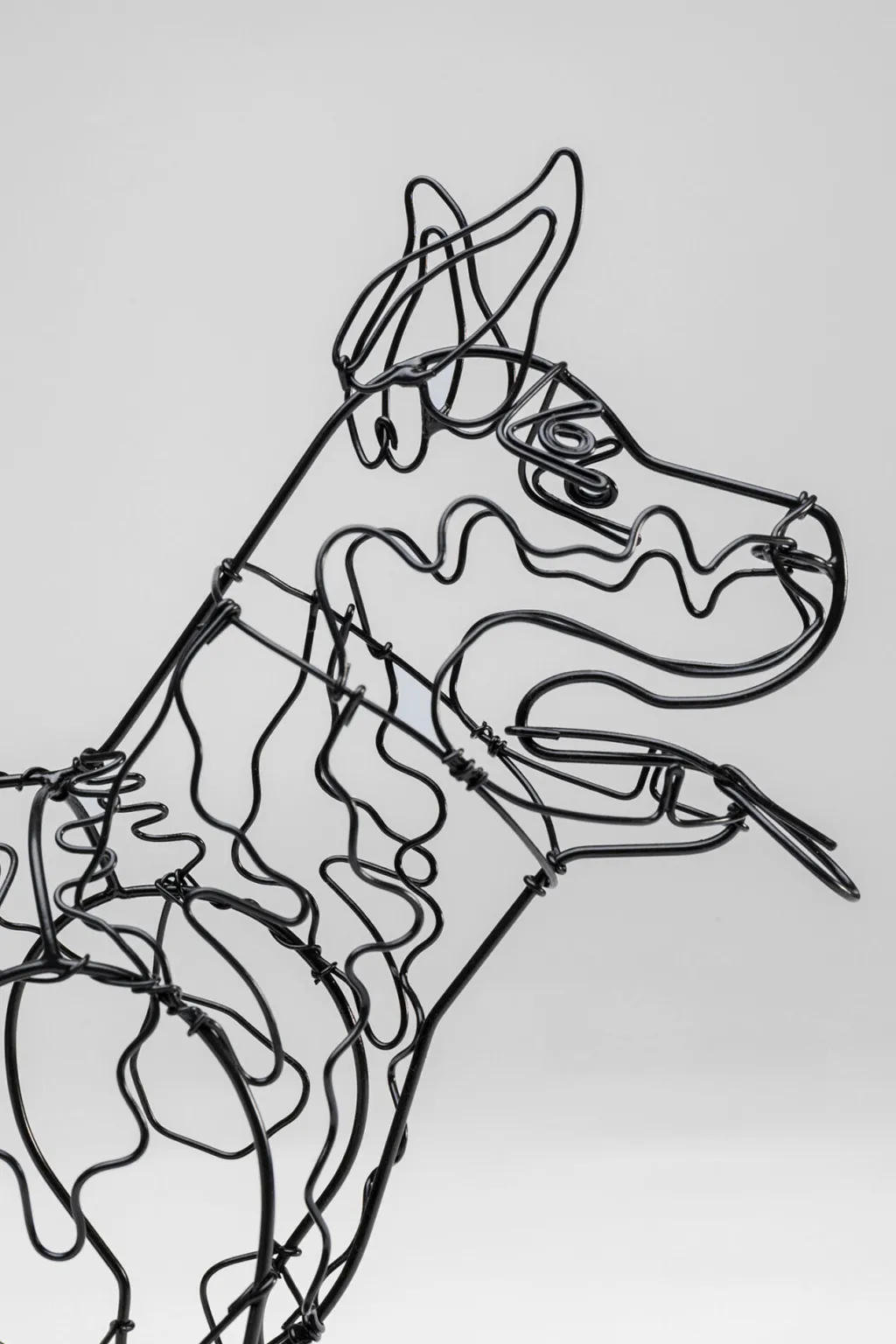 wire_attack_dog_seinkoriste_cm_3.webp Koriste-Esineet>KARE Design Wire Attack Dog Seinäkoriste 36cm