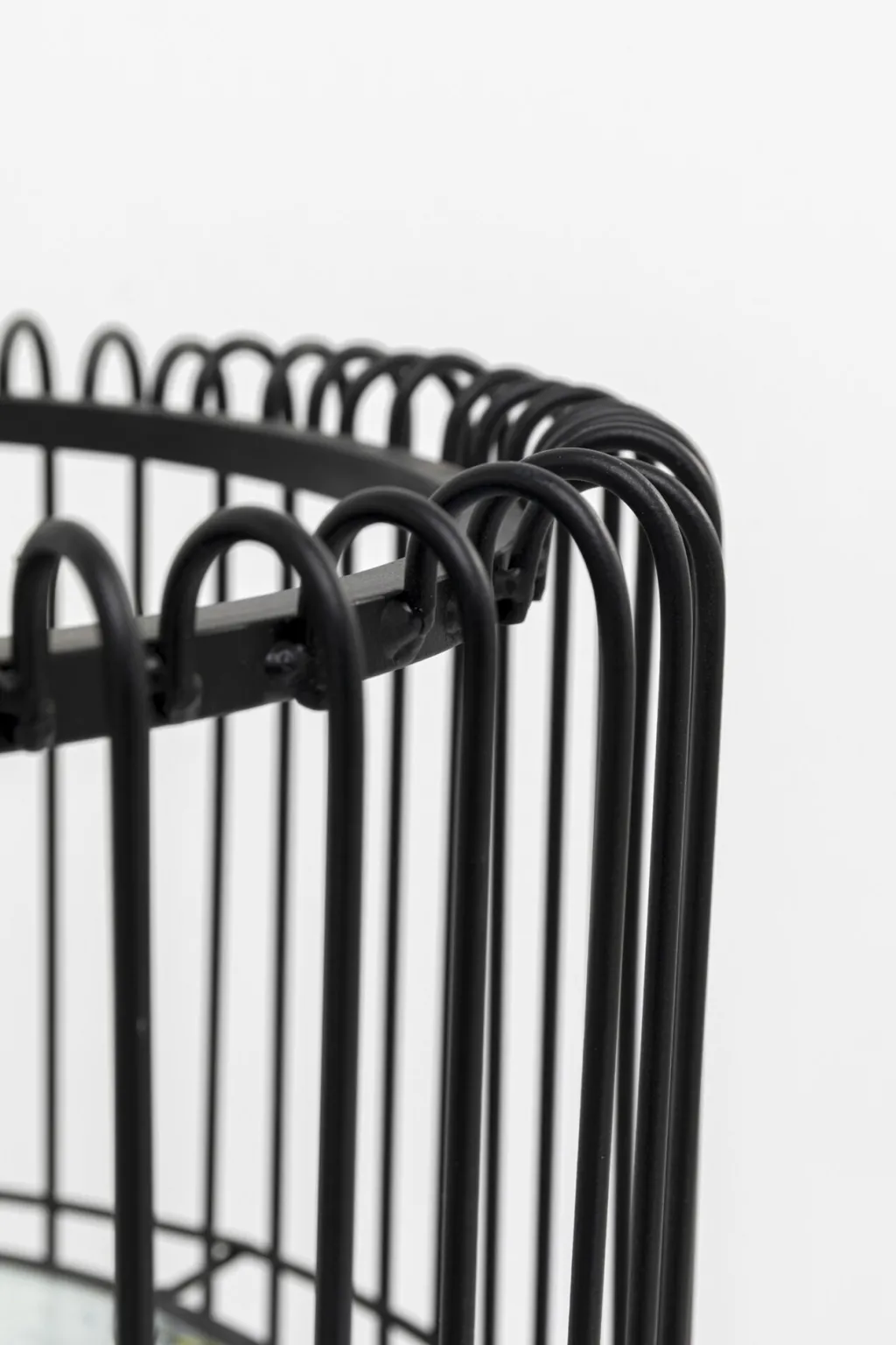 wire_black_kukkaruukku_teline_cm_1.webp Ruukut>KARE Design Wire Black Kukkaruukku Teline 70cm