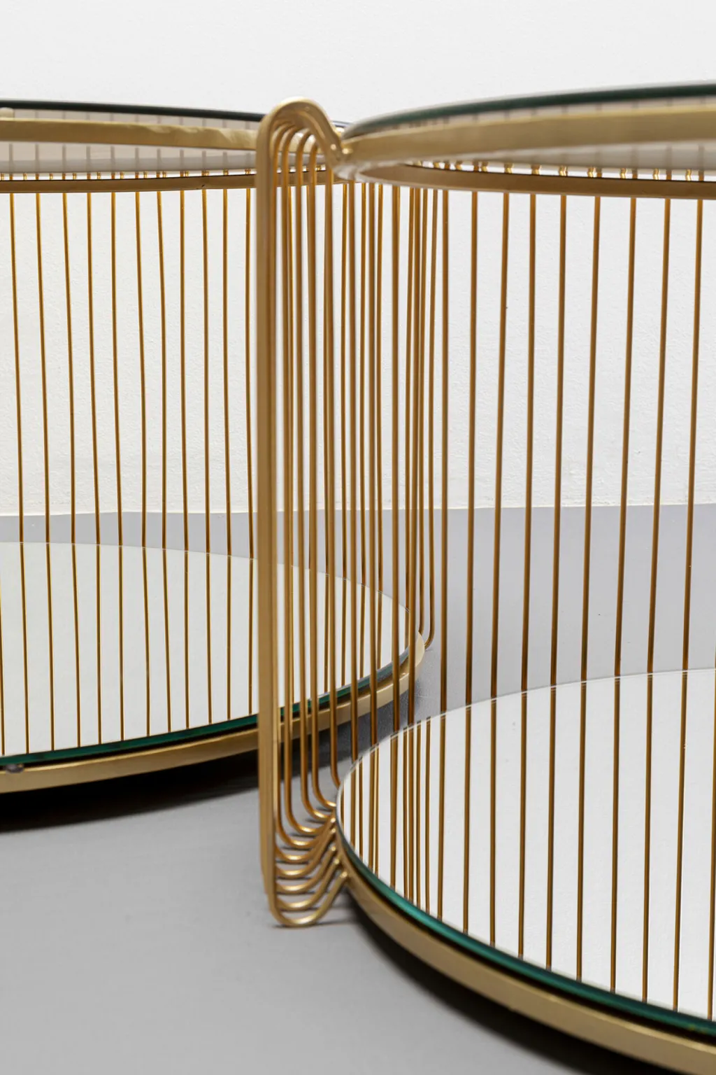 wire_double_sohvapyt_messinki_setti_4.webp Sohvapöydät | Olohuone>KARE Design Wire Double Sohvapöytä, Messinki (2/Setti)