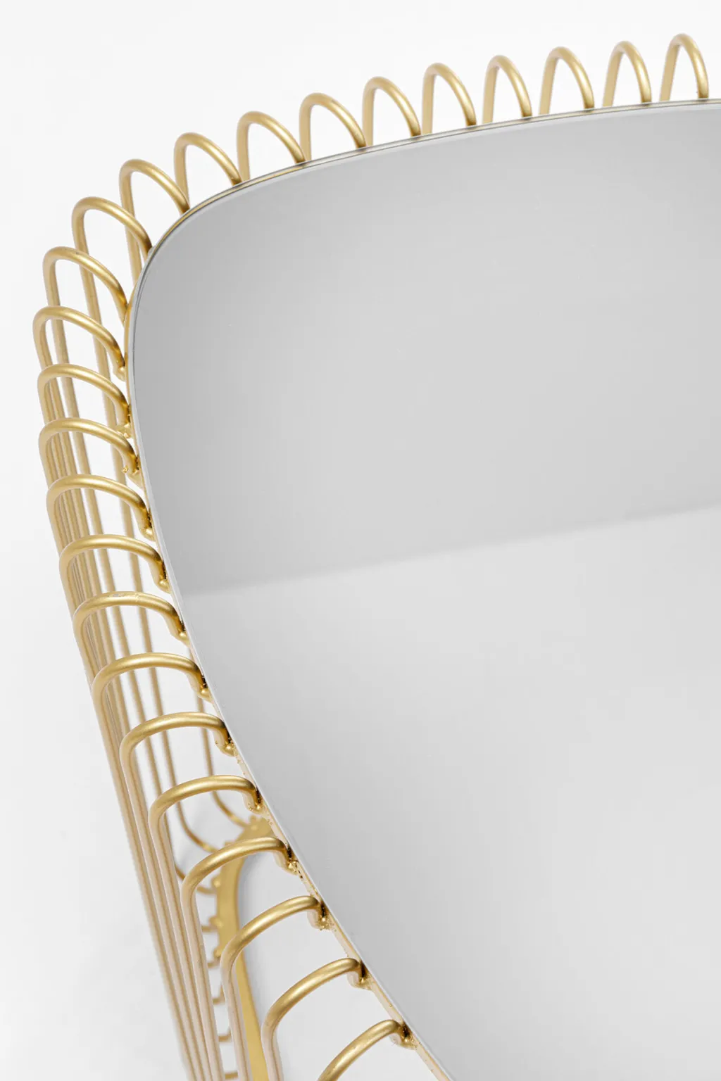wire_triangle_sivupyt_kulta_setti_5.webp Sohvapöydät | Olohuone>KARE Design Wire Triangle Sivupöytä, Kulta (2/Setti)